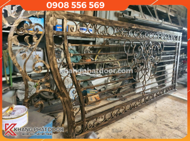 Thiết kế & lắp đặt cổng sắt mỹ thuật trọn gói tại Tp.HCM